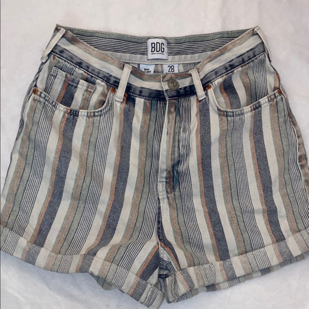 BDG Women's Striped Jean Shorts - Gray Tan Blue Red, Mom High Rise EUC. Size 28